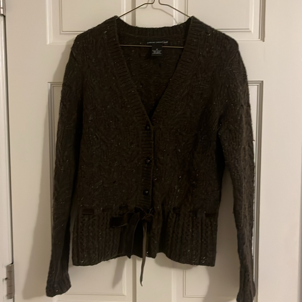 Olive green sweater with velvet tie, size medium - Picture 6 of 7